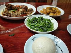 -芦茨金富饭庄·25年老字号·专做稻草鸡