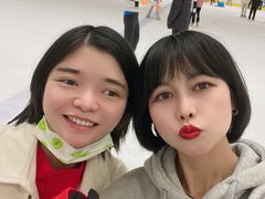 -冰纷万象滑冰场(深圳万象城店)