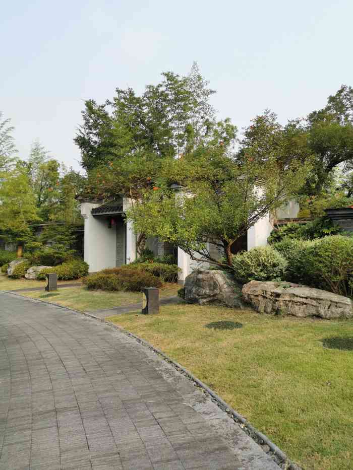 九华山涵月楼度假酒店-"环境优雅,总体住宿体验一般!一般体现在三.