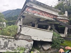 -四川汶川特大地震漩口中学遗址