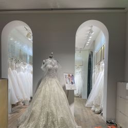 -LA GRACE高端婚纱礼服定制馆