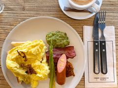 -Common Table · Brunch & Coffee