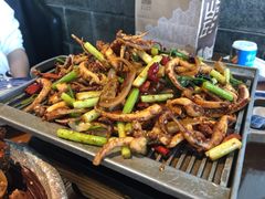 -95号酱骨·一块豆腐(展春园西路店)