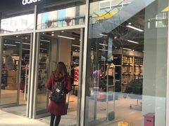 -阿迪达斯(八方汇精品优惠店)