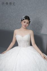 -欣薇婚纱(新源乐汇城店)