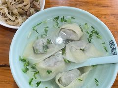 荠菜鲜肉汤馄饨-潘国仙耳光馄饨(黄家阙路店)