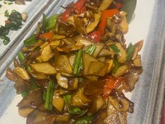 -香巴拉云南餐厅(华莱坞店)