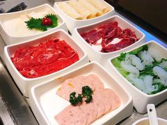 -海底捞火锅鲜切牛肉主题店(长寿路店)