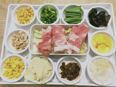 -花馬肆.云南过桥米线(汉神购物广场现场熬汤店)