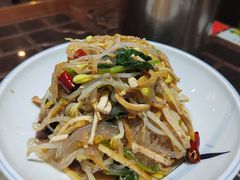 豆芽粉条炒肉-李记搅团•非遗陕菜(三桥店)