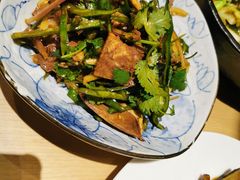 -关东小磨东北菜(上海长风大悦城店)