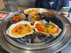 -围炉肉舍•炭烤活鳗•丹东海鲜烤肉(步行街店)