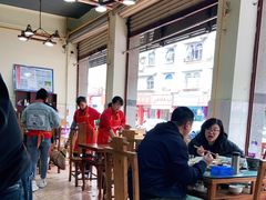 大堂-佘记全家福芋儿鸡(向阳街总店)