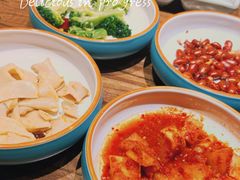 -明洞阿姨·韩式酱蟹烤肉·创意料理(三元桥店)