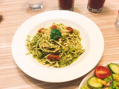 -必胜客(WOW贺州灵峰店)