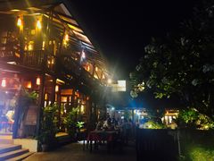 -Dash Teak House