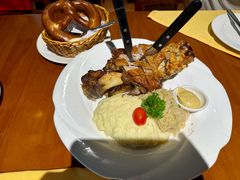 烤猪肘子-申德勒加油站西餐厅(日坛路总店)