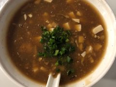 东阳沃豆腐-咬不得高祖生煎·简餐(高银街店)