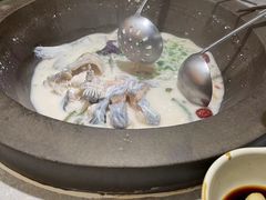 青椒紫苏锅-鲜潭蒸汽石锅鱼(万象前海店)
