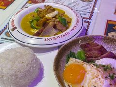 椰汁咖喱鸡扒饭HS-龙记·香港茶餐厅(海上世界店)