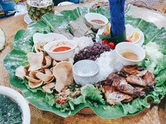 -沐毫傣泐云南菜孔雀宴•手抓饭傣味烧烤(曼听公园店)