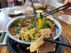 -周良天山牛杂城(天山路总店)