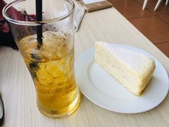 -Nadeje(Plaza Mahkota)