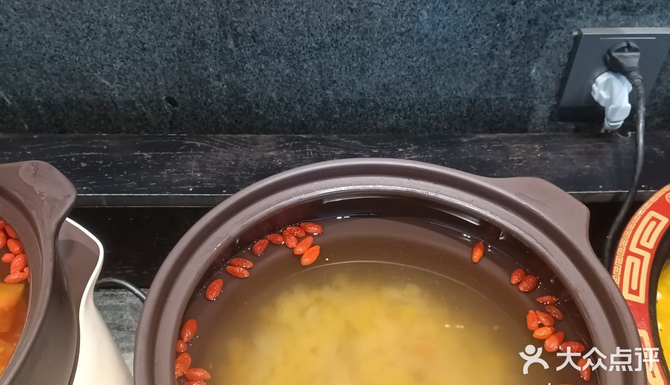 平时这个自助是没有的要单独点，今天即位一人送一个品尝