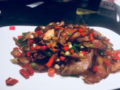 -湘小馆剁椒鱼头(金帝商务大厦店)