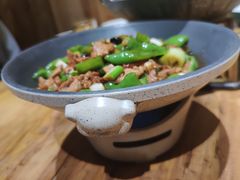 -老滇山寨•云南特色菜•地方菜•民族风情歌舞表演(金碧店)