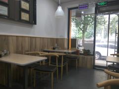 大堂-隆盛园火勺馄饨面(省医院店)