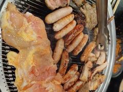 -啊美丽炭火烤肉(滑翔一店)