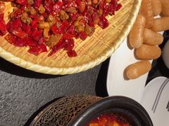 -万重锦·人文川菜馆(骡马市店)