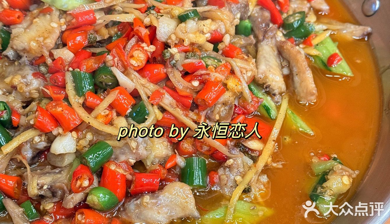 永恒哥探店人气好店，美味肆财盅自贡江湖菜