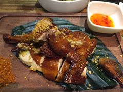 小雅脆皮土鸡-小雅木姜子烤鸡·贵州菜(鸿通城店)