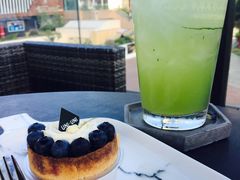 -UNI UNI(环亚凯瑟琳店)