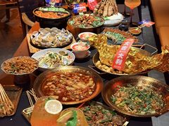 -何师烧烤Pro ·江湖川菜·小龙虾·精酿(太古里旗舰店)