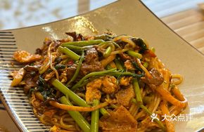 Stir-Fried Beef with Luosifen