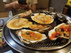 -围炉肉舍•炭烤活鳗•丹东海鲜烤肉(步行街店)