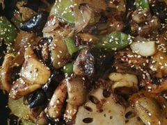 -唯爱KTV聚会餐厅(仙林东城汇店)