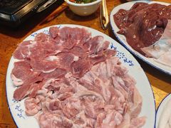 天衣無縫拚一兩肉-华哥新鲜猪精品美食