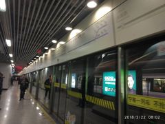 -龙溪路(地铁站)