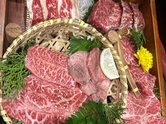 -山川小町·极番烧肉(新地假日广场店)