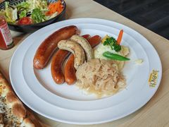 -LENBACH兰巴赫西餐啤酒坊(大连东港店)