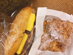 树莓杏仁羊角-OUR Bakery(SKP-S店)