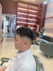 -尼特斯男士发型馆