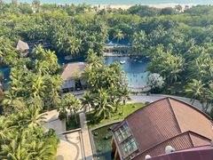 -三亚湾海居铂尔曼度假酒店