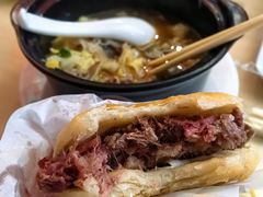-闫家驴肉老店(华电一校店)