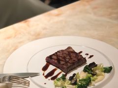 -AZUR聚(香格里拉饭店)