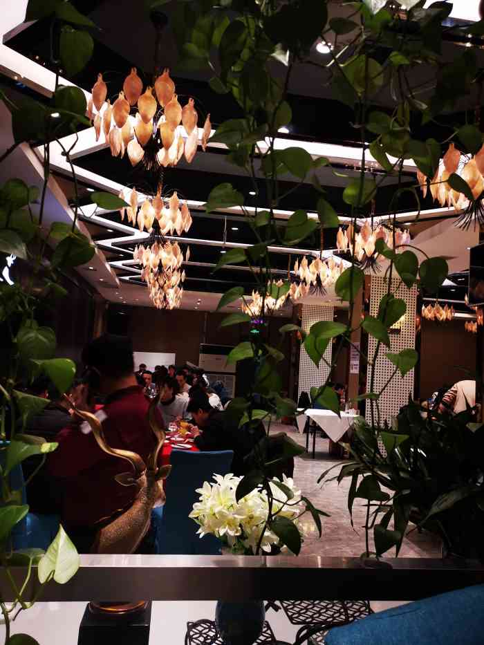 飞鹿餐饮(安远门店)-"飞鹿餐饮,在北关十字开了好几年了,生意挺.